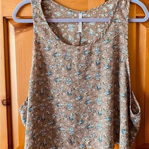 COCOLOVE FLORAL MOCHA SLEEVELESS BLOUSE